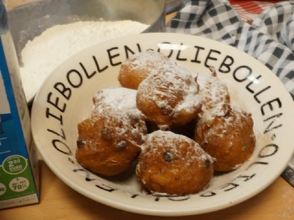 Rozijnen oliebol